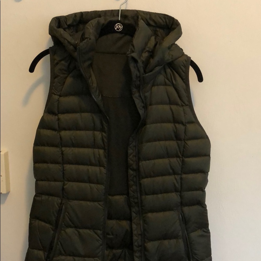 Lululemon puffy vest